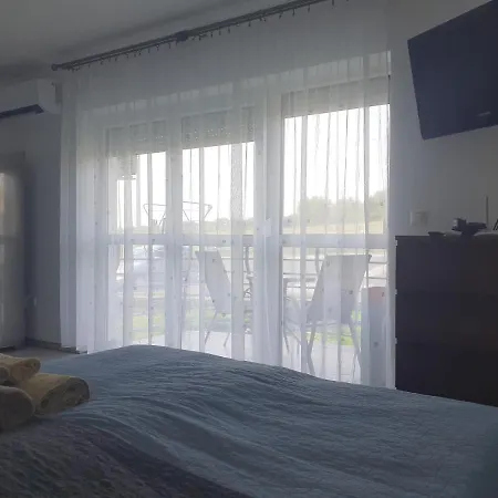 Liliom Apartman Apartamento
