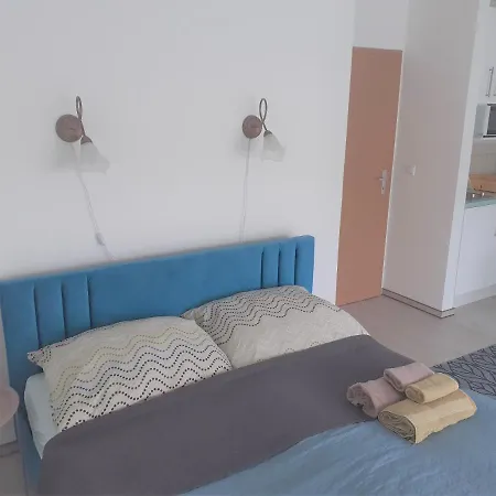 Liliom Apartman Apartamento Hévíz