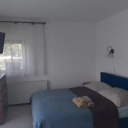 Liliom Apartman Apartament Héviz