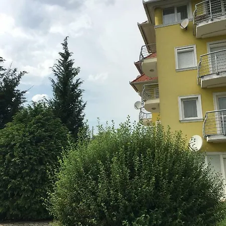 شقة Liliom Apartman