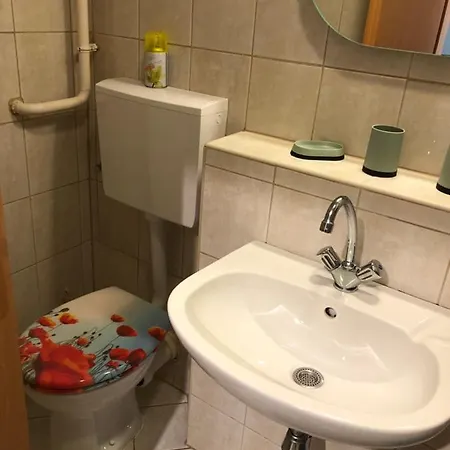 Liliom Apartman Apartament *